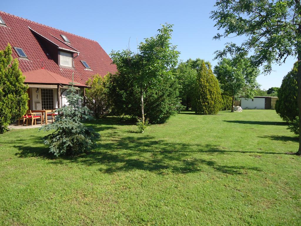 Deutsches Haus Hotel Szabadkigyos Luaran gambar